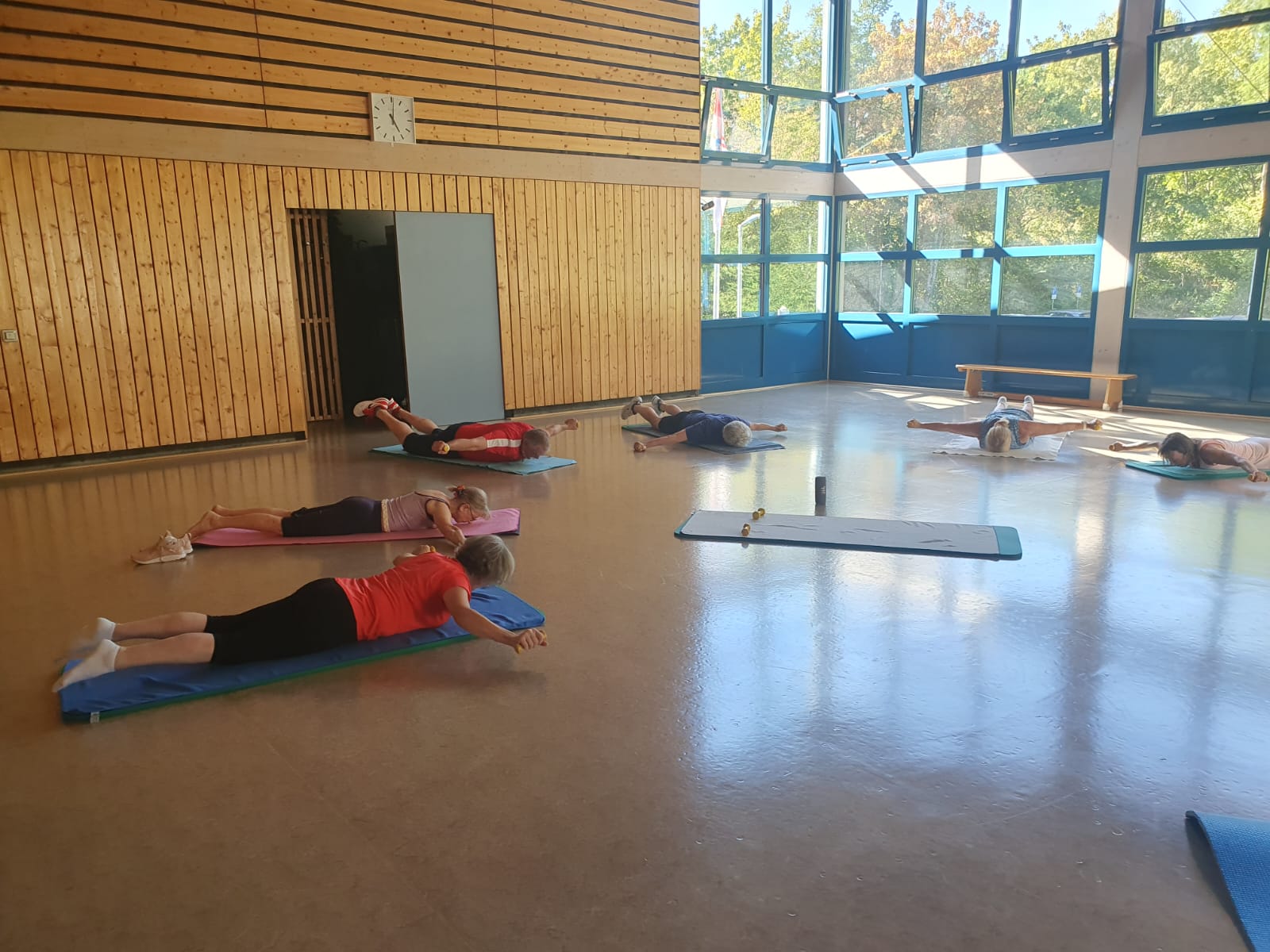 Fit mit Gymnastik Bild 1